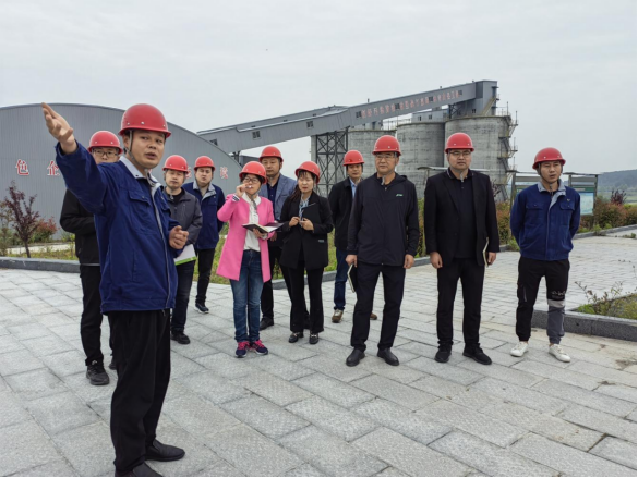 “時不我待、只爭朝夕”市產(chǎn)業(yè)集團全力推進涉案企業(yè)復工復產(chǎn)和我市重大項目建設工作681.png